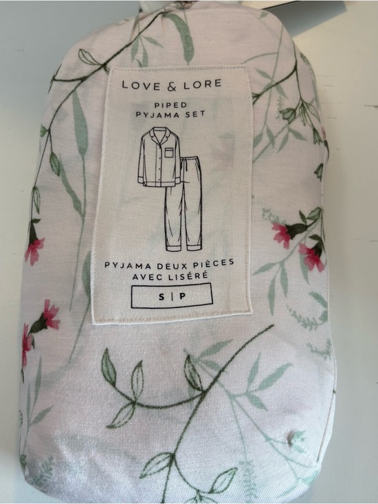 Love & Lore Other - Love & Lore Pink Floral Piped Pyjama Set